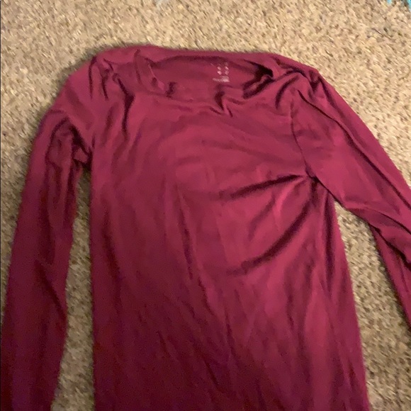 Red long sleeve - Picture 1 of 2